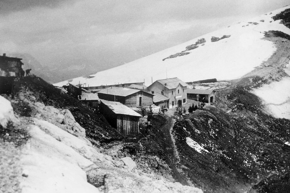 Campo militare in forcella Nuvolau - Grande Guerra al Rifugio Averau - 5 Torri - Cortina d'Ampezzo © Collezione Paolo Giacomel